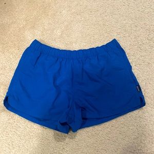 Patagonia baggies shorts, size M and a deep blue. Worn a couple of times, EUC!